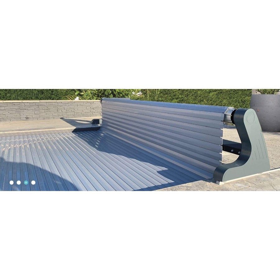 Volet-hors-sol-sur-rail-modèle-MARQUISE-SOFATEC-sur-mesure