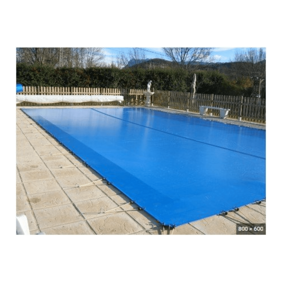 Protégez votre piscine l'hiver grâce à nos couverture bâche d'hiver  confectionné sur mesure à la forme de votre piscine
